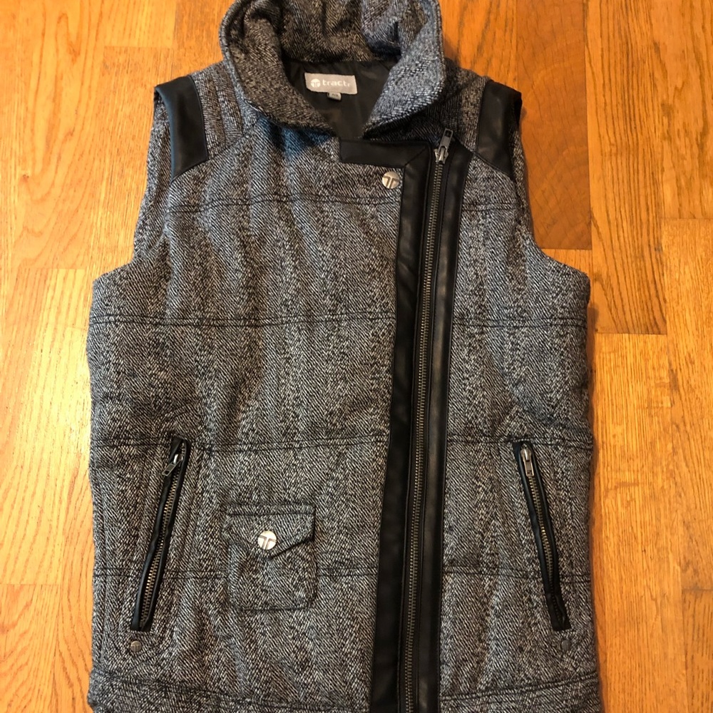 Houndstooth and Leather Puffy Vest XS Never Worn